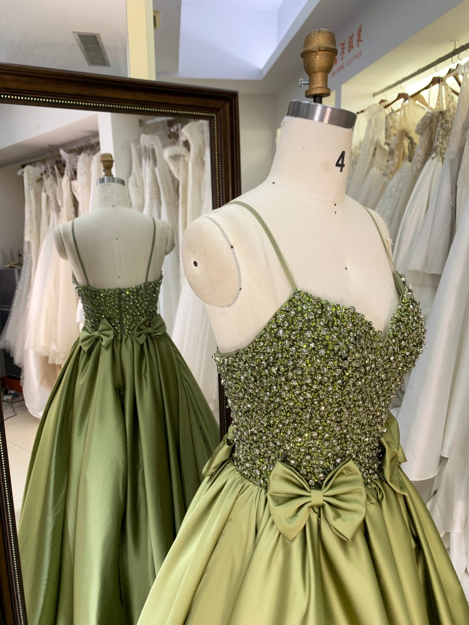 New Dress Embroidery Flower Boning Sage Elegant Wholesale Long Ball Gown Prom Dress