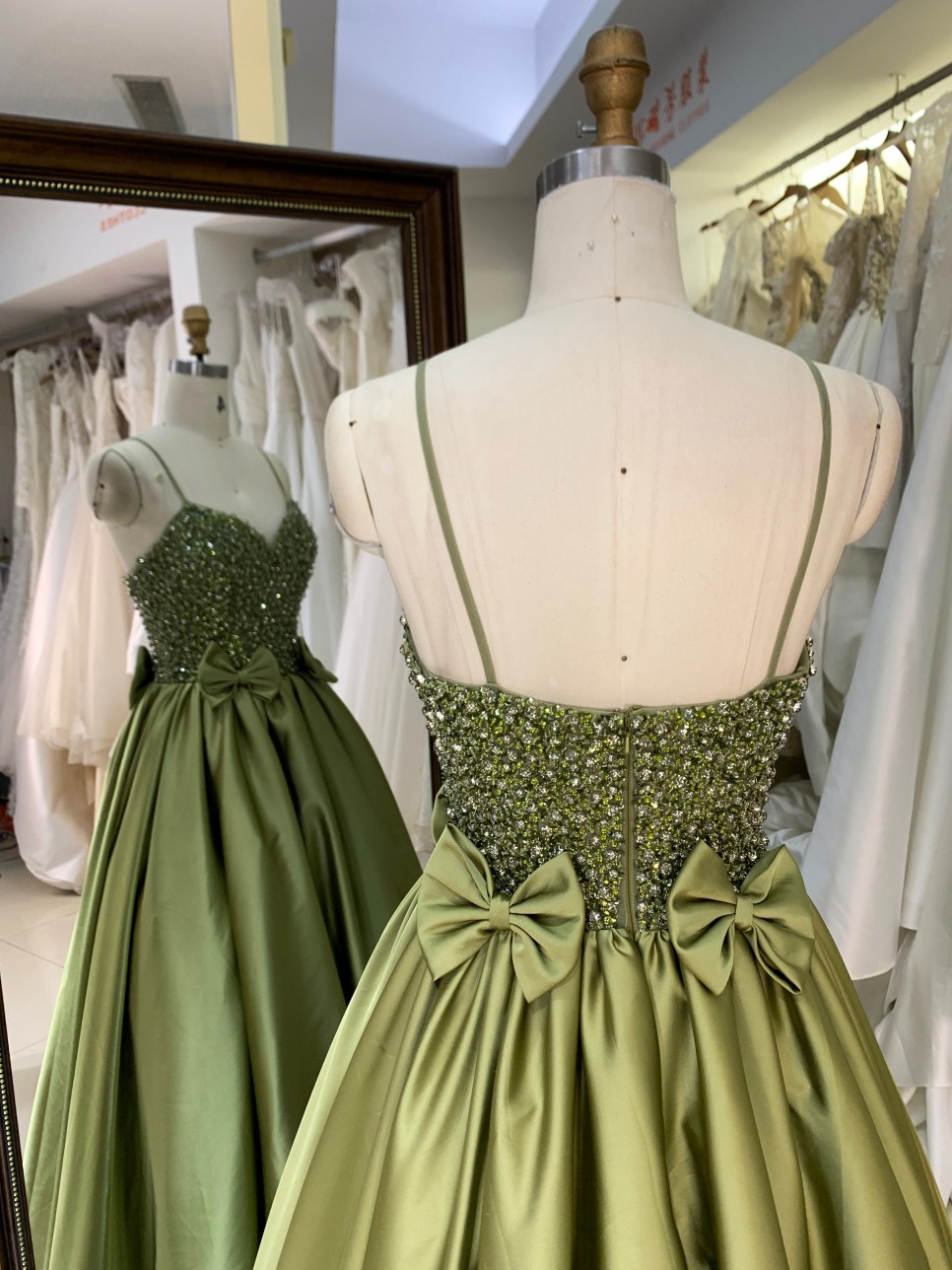 New Dress Embroidery Flower Boning Sage Elegant Wholesale Long Ball Gown Prom Dress