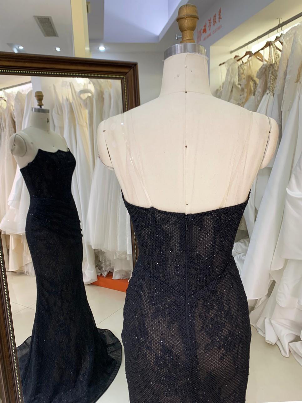 New Luxury Chain Beading Prom Dresses Princess Black Elegant Formal Prom Dress With Train