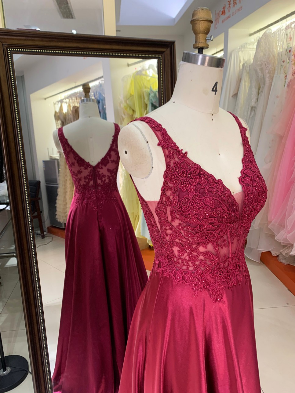 Burgundy Floor Length Wide Straps V Back Sleeveless Formal Prom Dresses Elegant Evening Dresses for Women