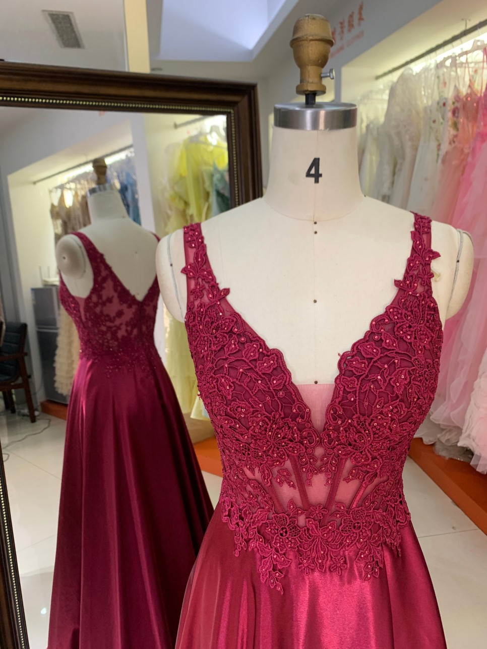 Burgundy Floor Length Wide Straps V Back Sleeveless Formal Prom Dresses Elegant Evening Dresses for Women