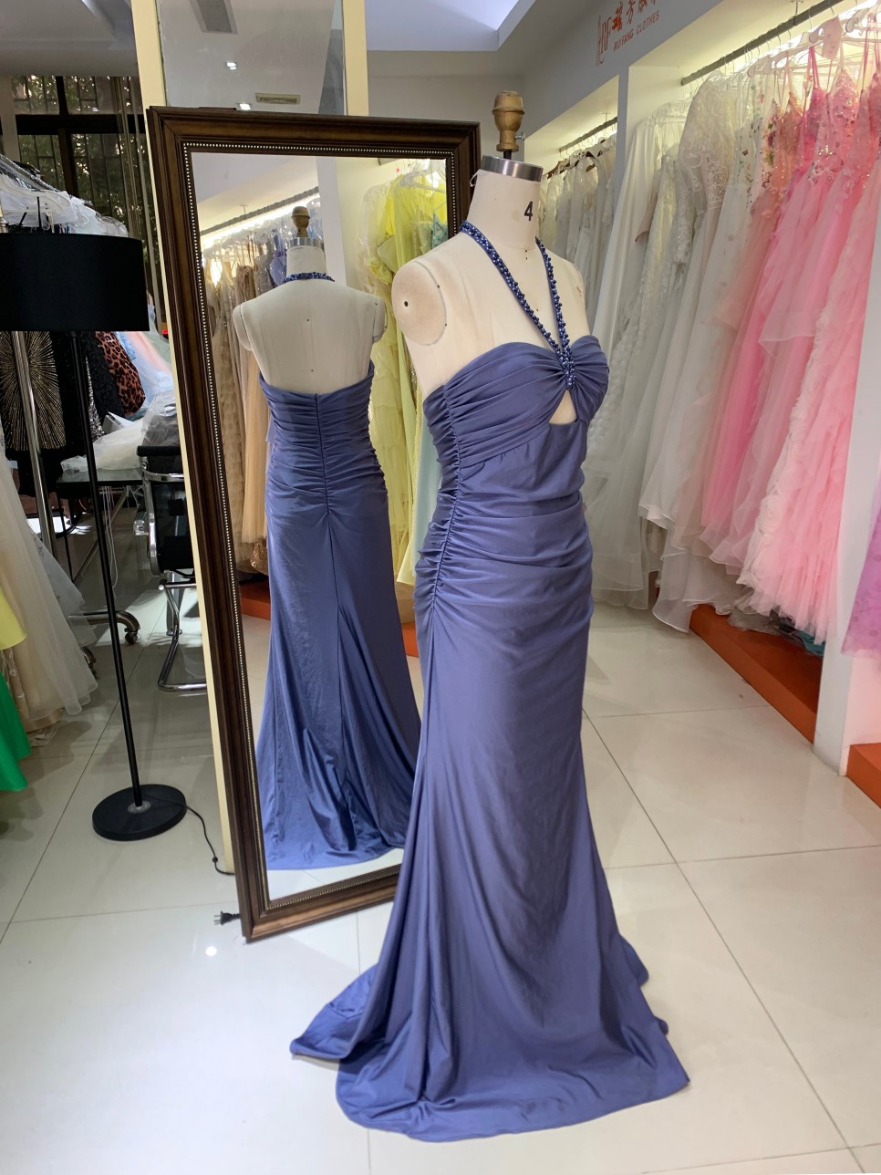 2026 Special Design Upper Body Sexy Satin Fabric Prom Dress Host Selling Evening Dress