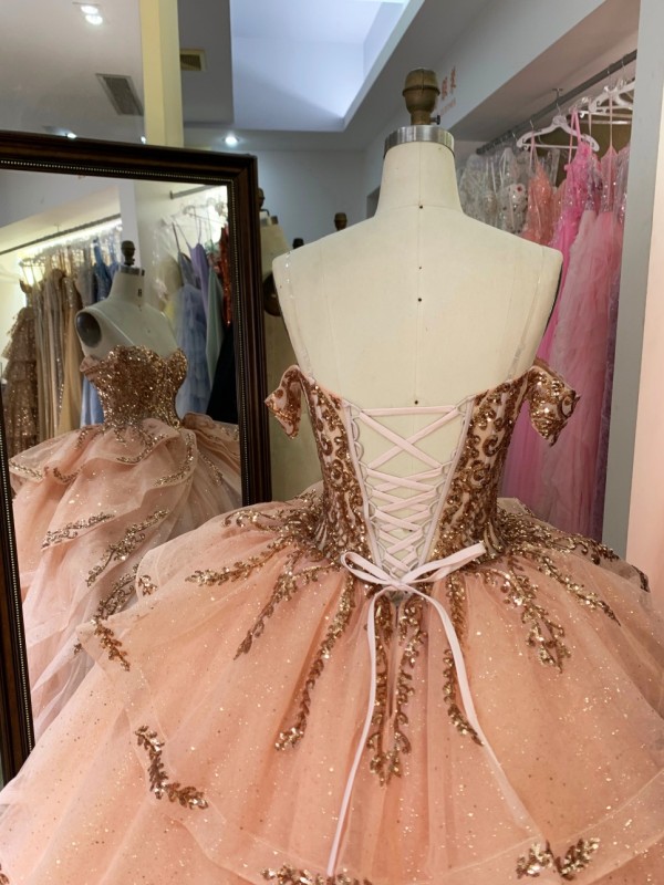 2026 Luxury Ball Gown Fashion Off Shoulder Sweetheart Corset Pink Quinceanera Ball Gowns