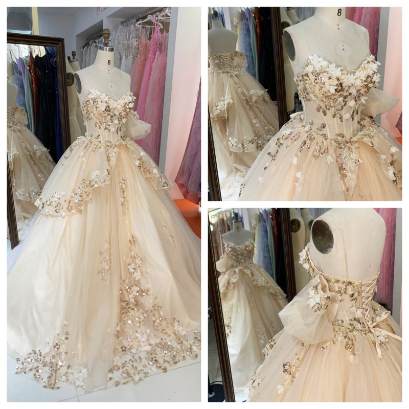 Champagne Color with Detachable Sleeves Sweetheart Lace up Back Quinceanera Ball Gown Quinceaera Dresses