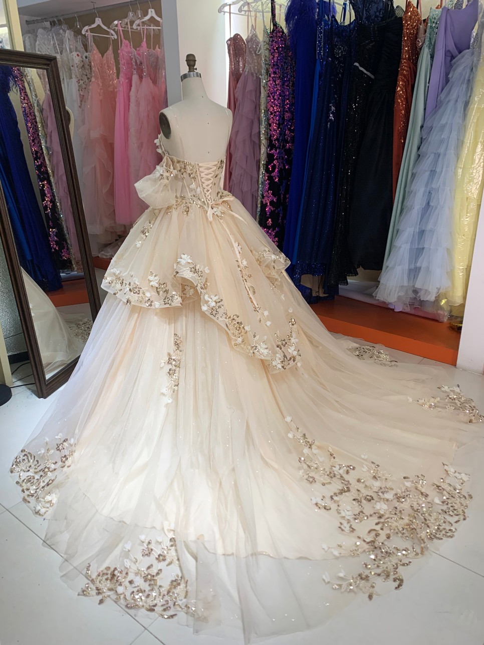 Champagne Color with Detachable Sleeves Sweetheart Lace up Back Quinceanera Ball Gown Quinceaera Dresses