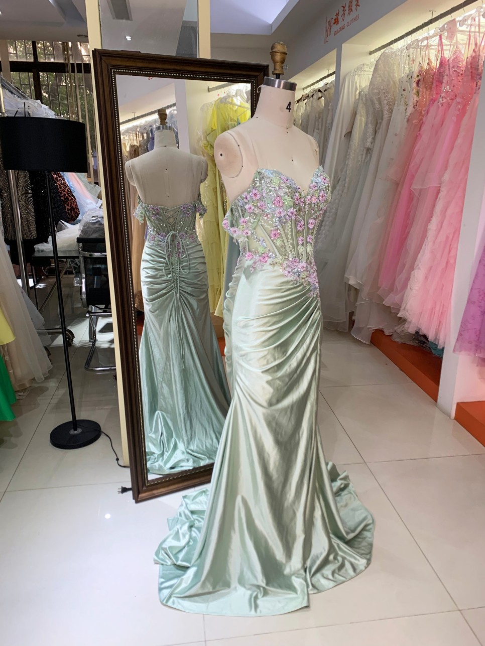 2026 Wholesale Beading Sequin Embroidered Stain Long Gown Fashion Elegant Evening Dresses With High Slit
