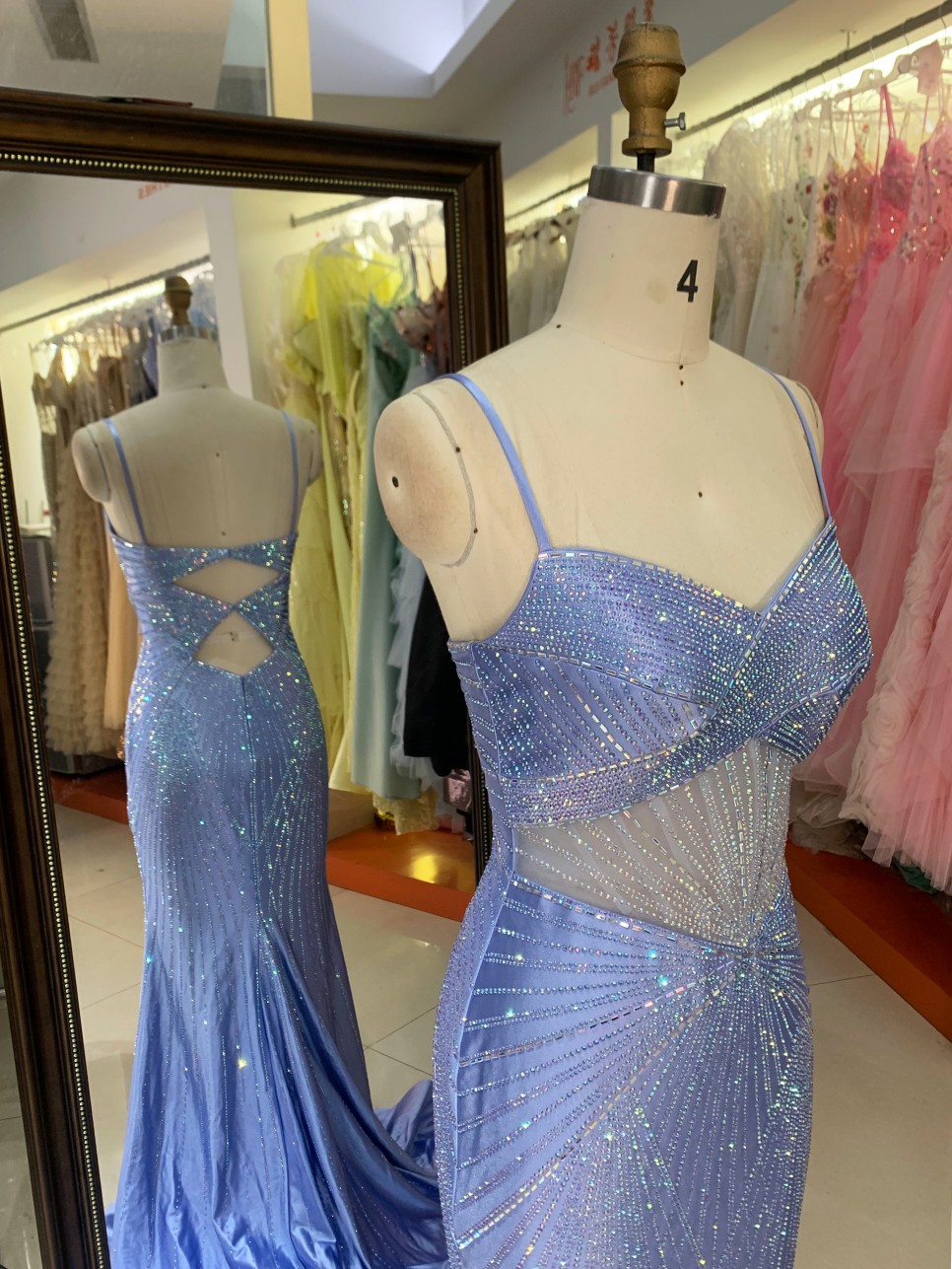 2026 New Design Luxurious Evening Dresses Lavender Purple Spaghetti Strap Sequin Ruffle Floor Length Hollow Out Evening Dress