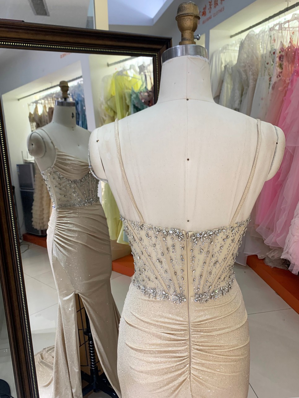 Factory Direct Wholesale Champagne Gold Glitter Mermaid Evening Dress Customizable Rhinestone Spaghetti Strap High Slit