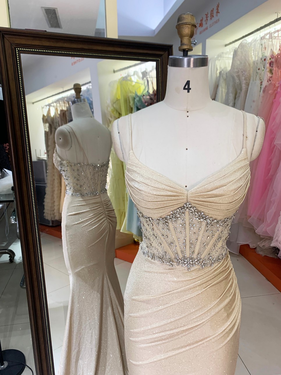 Factory Direct Wholesale Champagne Gold Glitter Mermaid Evening Dress Customizable Rhinestone Spaghetti Strap High Slit