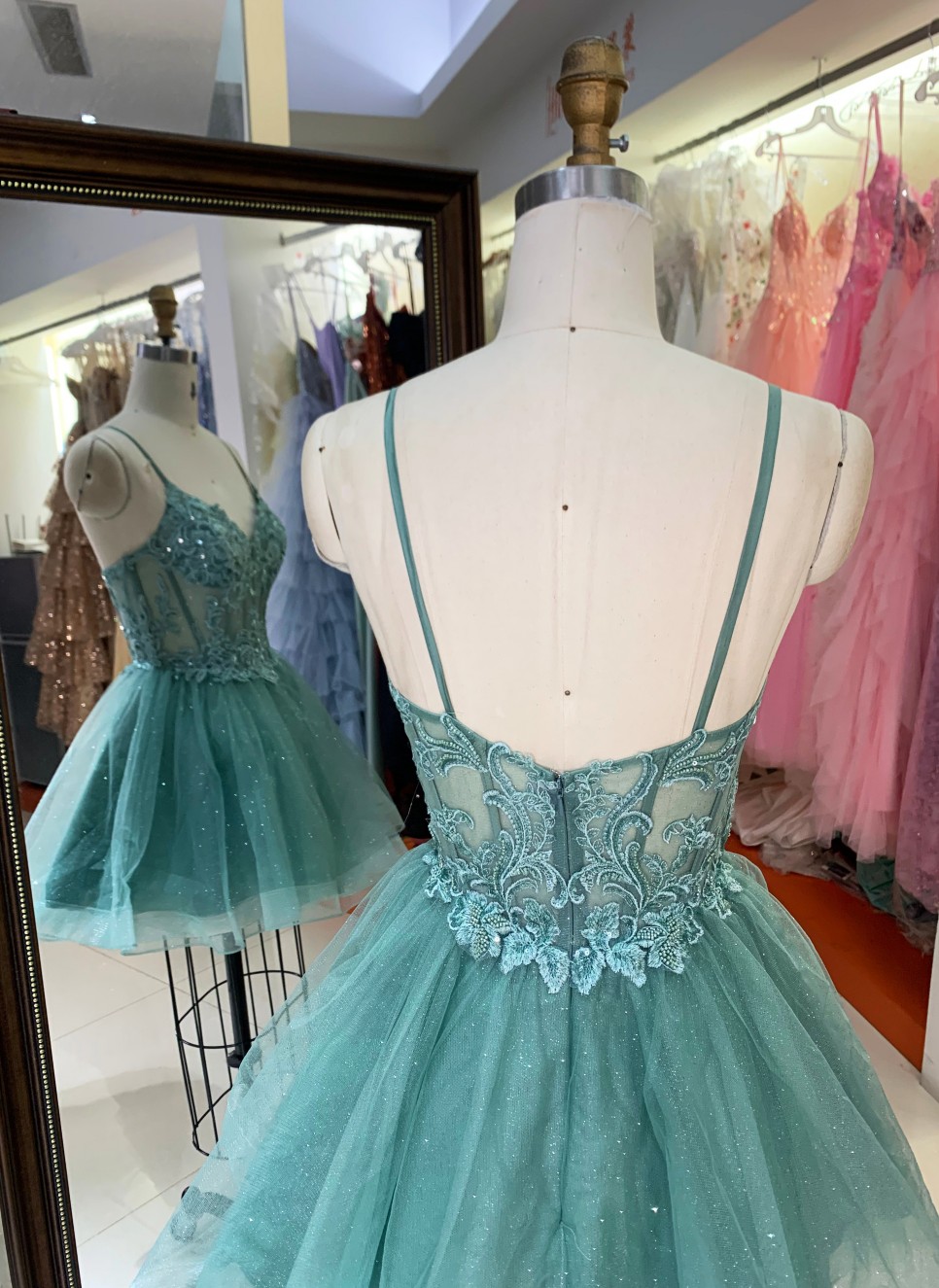 Premium A-Line Sparkly Short Homecoming Dress Floral Appliques Tulle Evening Gown High Quality for Boutique Wholesaler