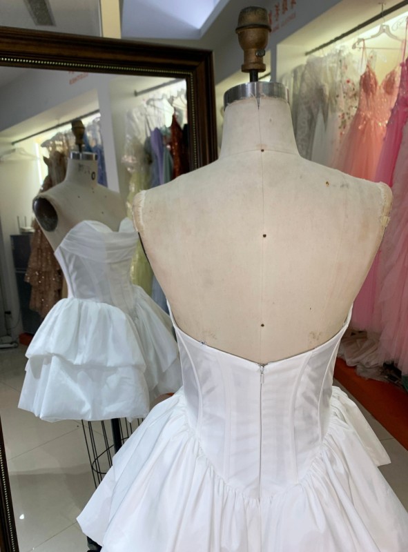 New Arrival Cocktail Homecoming White Pleat Gowns Beaded Heavy Prom Dress for Women Young Girl