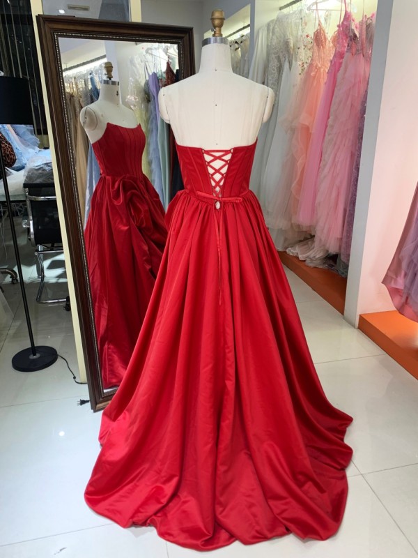 Premium A-Line Satin Dot Crystal Slim Fit 100% Polyester Mini Homecoming Dress Sweetheart Bow Elegant Evening Dress Built-in Bra