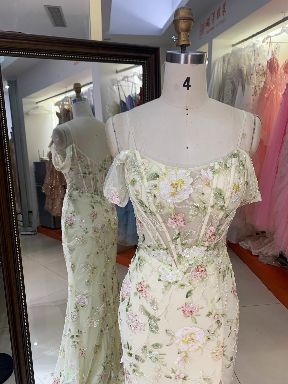 Premium A-Line Satin Dot Crystal Slim Fit 100% Polyester Mini Homecoming Dress Sweetheart Bow Elegant Evening Gown High Quality