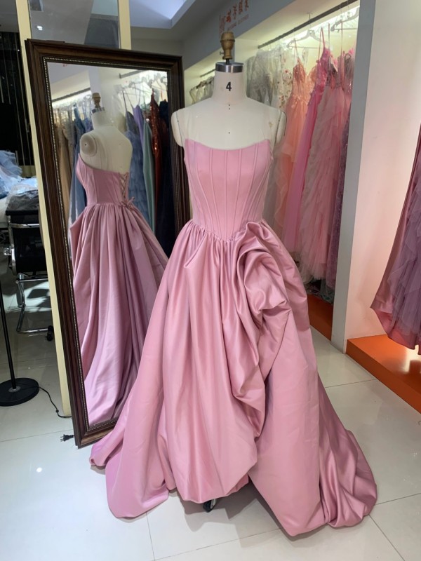 Premium A-Line Satin Dot Crystal Slim Fit 100% Polyester Mini Homecoming Dress Sweetheart Bow Elegant Evening Dress Built-in Bra