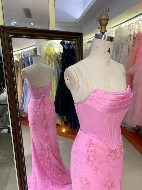 Pink Strapless Mermaid Evening Gown Wedding Dresses for Guests with Lace Floral Appliques Tulle Mermaid Train