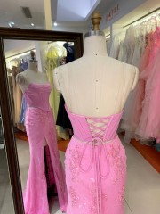 Pink Strapless Mermaid Evening Gown Wedding Dresses for Guests with Lace Floral Appliques Tulle Mermaid Train