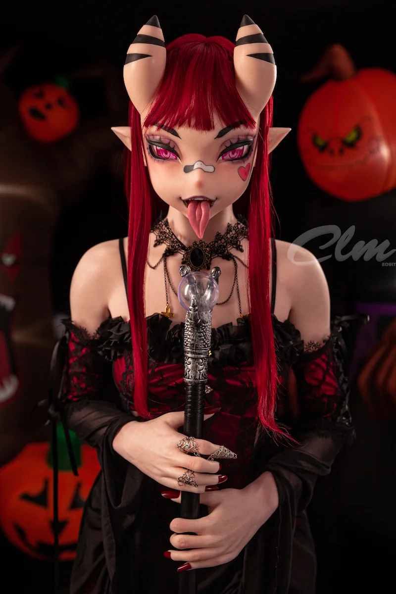 Meru-holding-magic-staff-with-both-hands-1