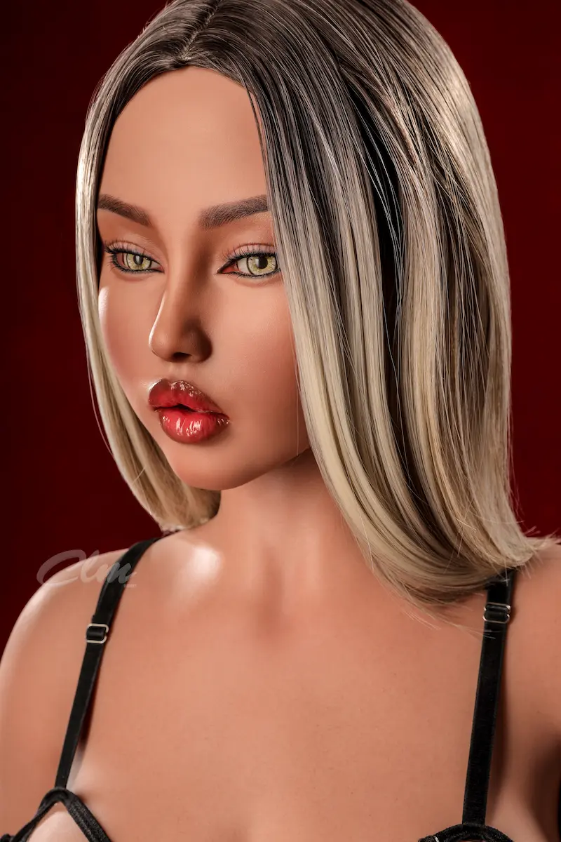 Sex-doll-Lillian-side-profile