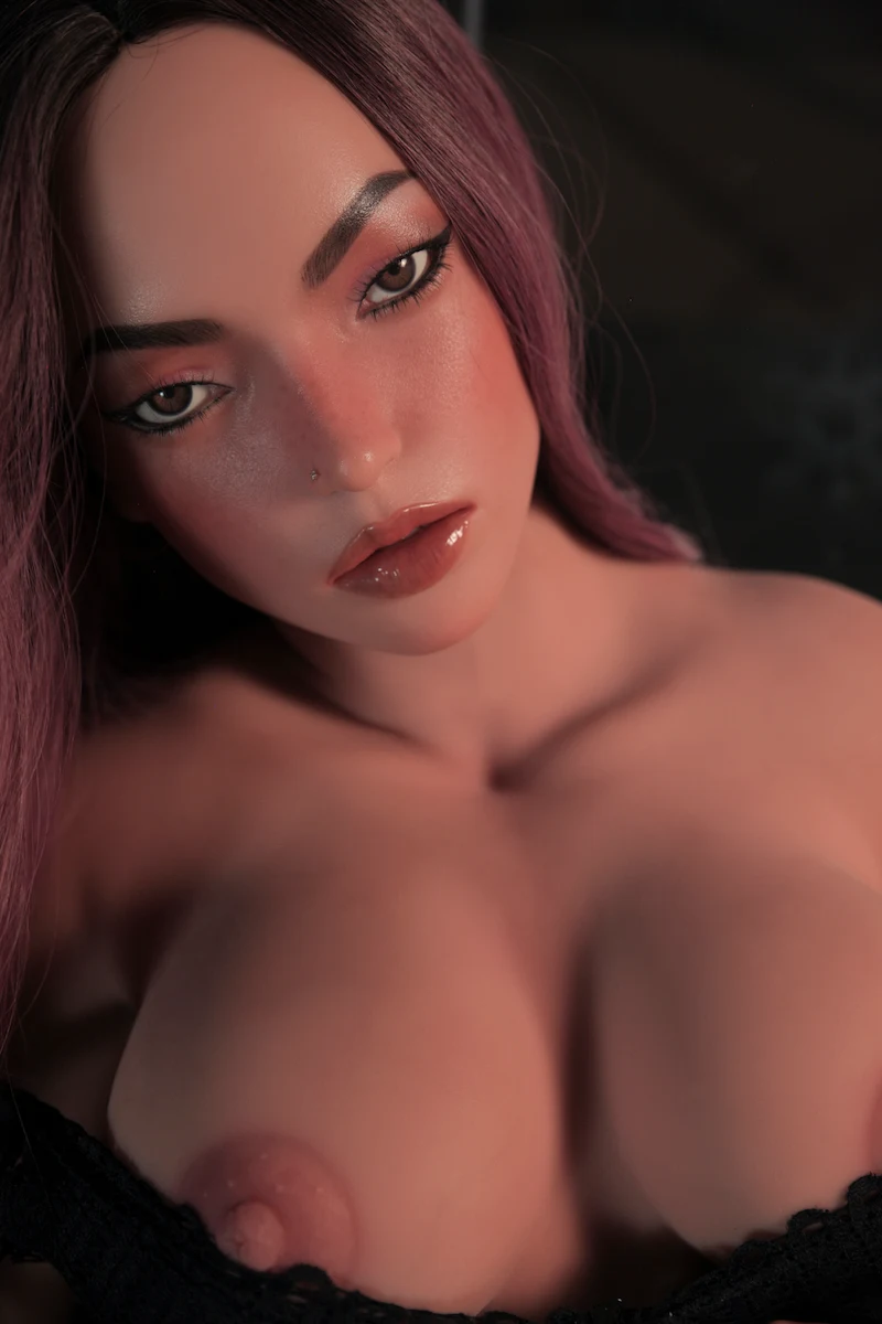 fd155cm-sex-doll-ginny-breast-detail-close-up