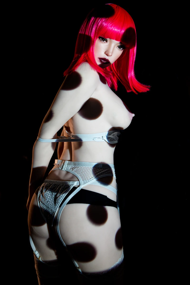 best-sex-doll-plloy-side-view-with-hands-back