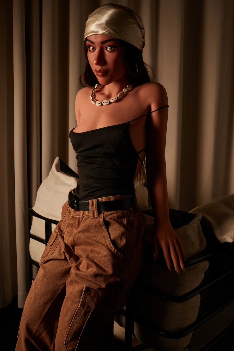 lifelike-sex-doll-FD154cm-S-Tori-hands-on-sofa