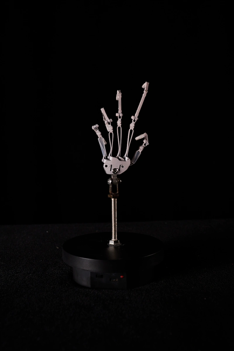 3.0-articulated-finger-front-grip-display