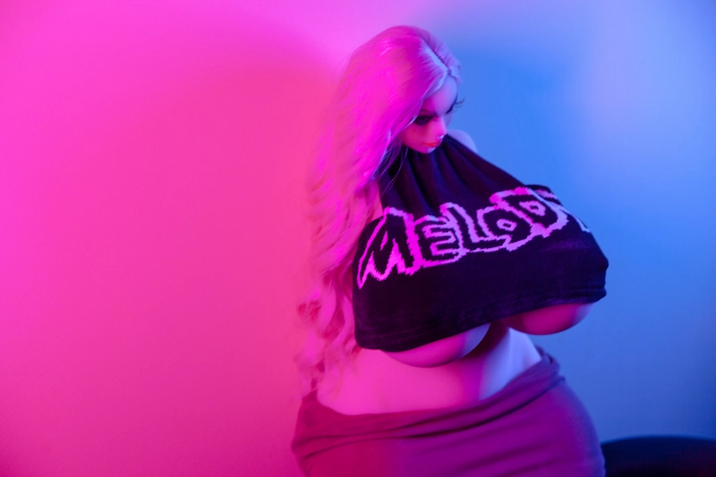 Lifelike-mini-sex-doll-72cm-Laria-stylish-beauty