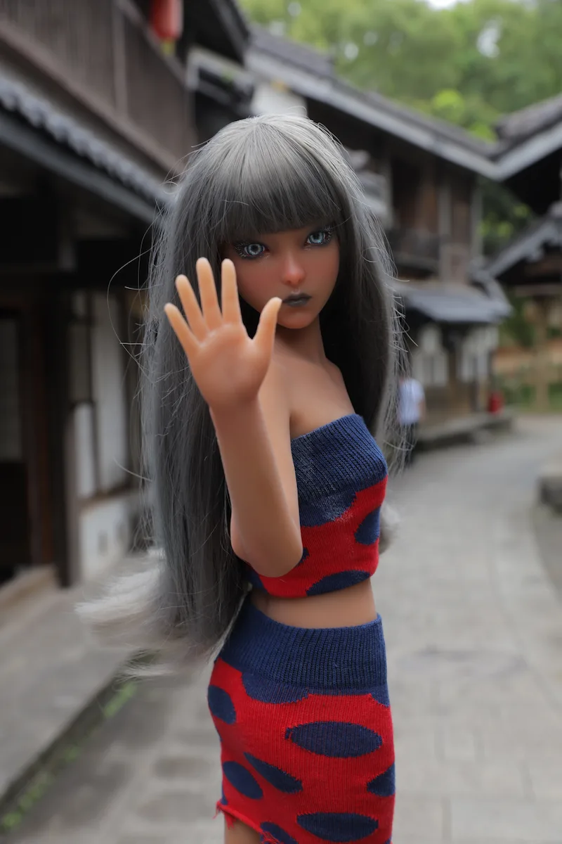 Lifelike-mini-sex-doll-forward-open-palms-sakurako