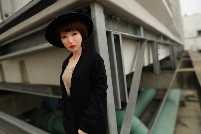 Realistic-mini-sex-doll-si60cm-s-reka-front-face-display