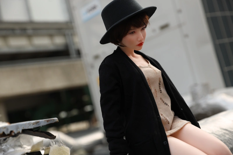 Si60cm-s-reka-lifelike-mini-sex-doll-with-black-hat