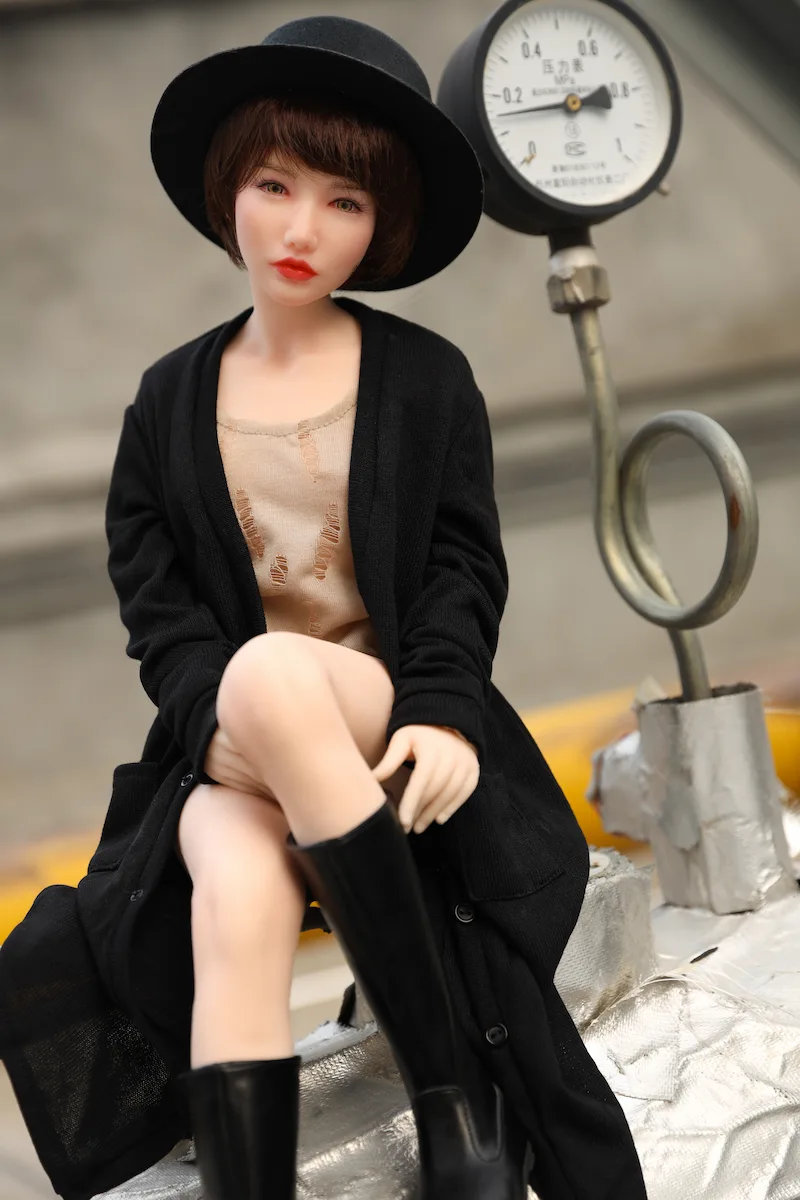 Sitting-front-view-sex-doll-small-si60cm-s-reka