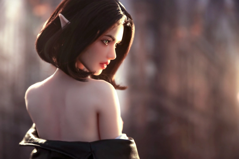 Si60cm-m-arwen-slim-body-mini-sex-doll-side-face-view