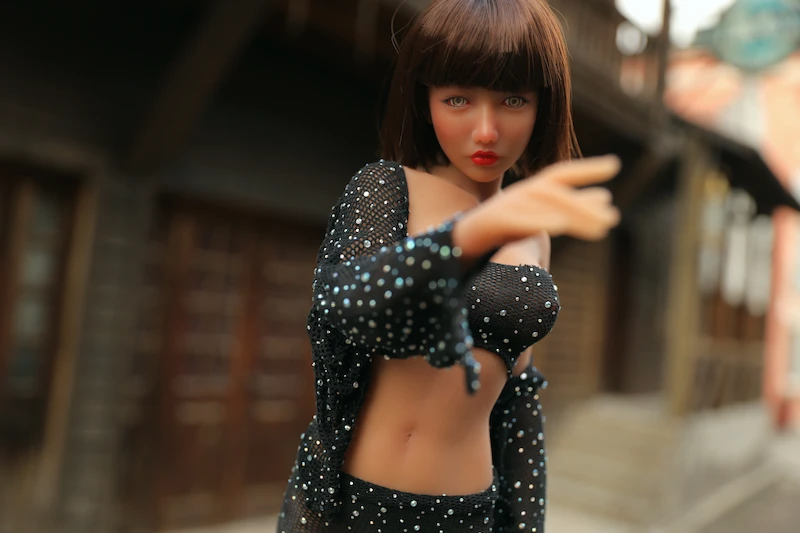 Silicone-mini-sex-doll-reaching-forward-si60cm-m-yuka