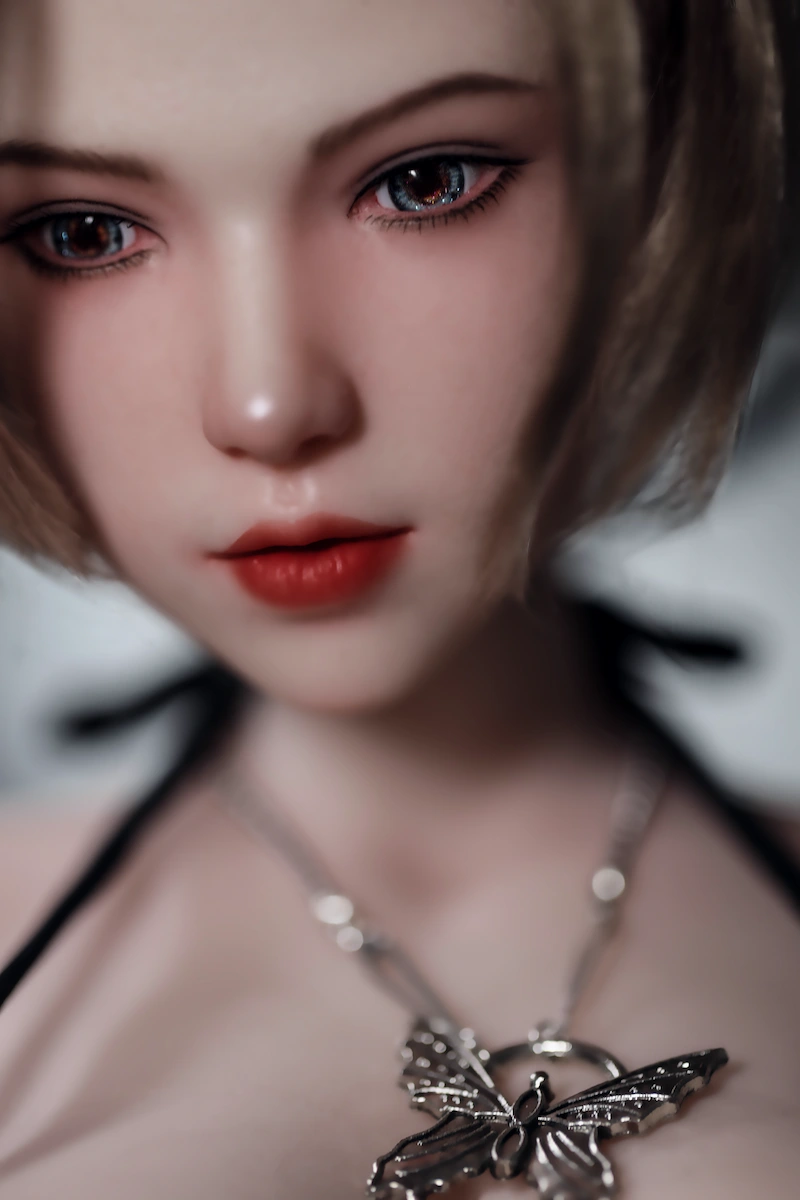 Charming-mini-sex-doll-si60cm-xl-chace-face-detail-display