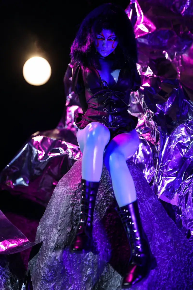 Sexy-mini-sex-doll-si60cm-l-momoko-sitting-on-rock