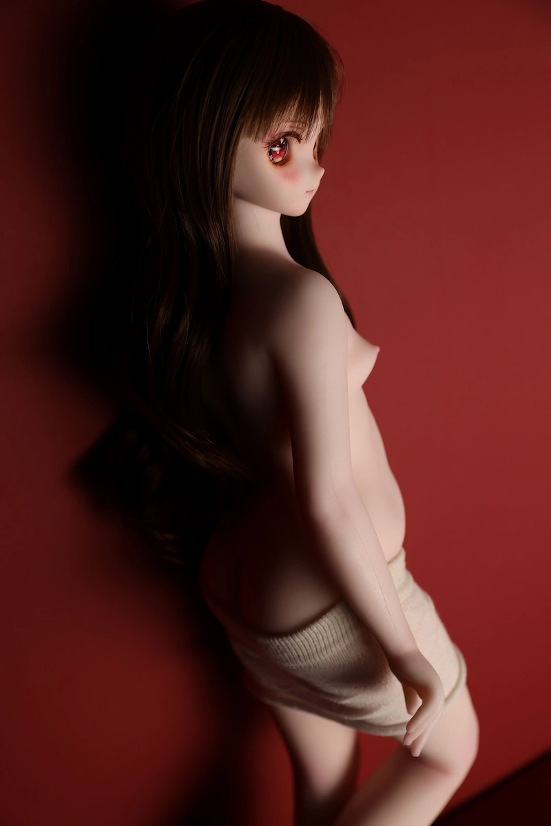 Sex-doll-mini-j54cm-tammi-side-view