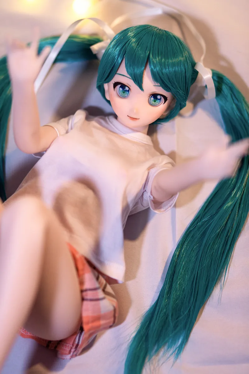 Mini-anime-sex-doll-lying-reaching-hand-j60-miku