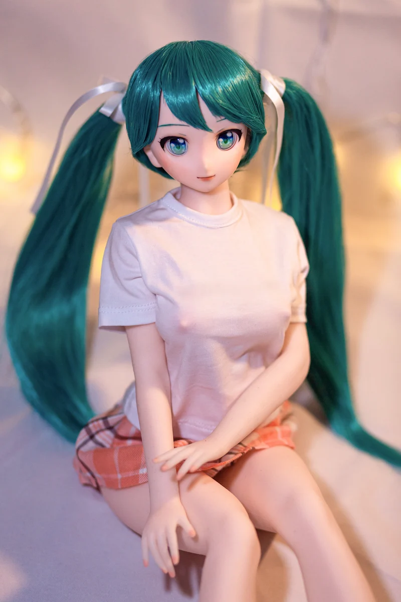 Mini-love-doll-j60-miku-sitting-position
