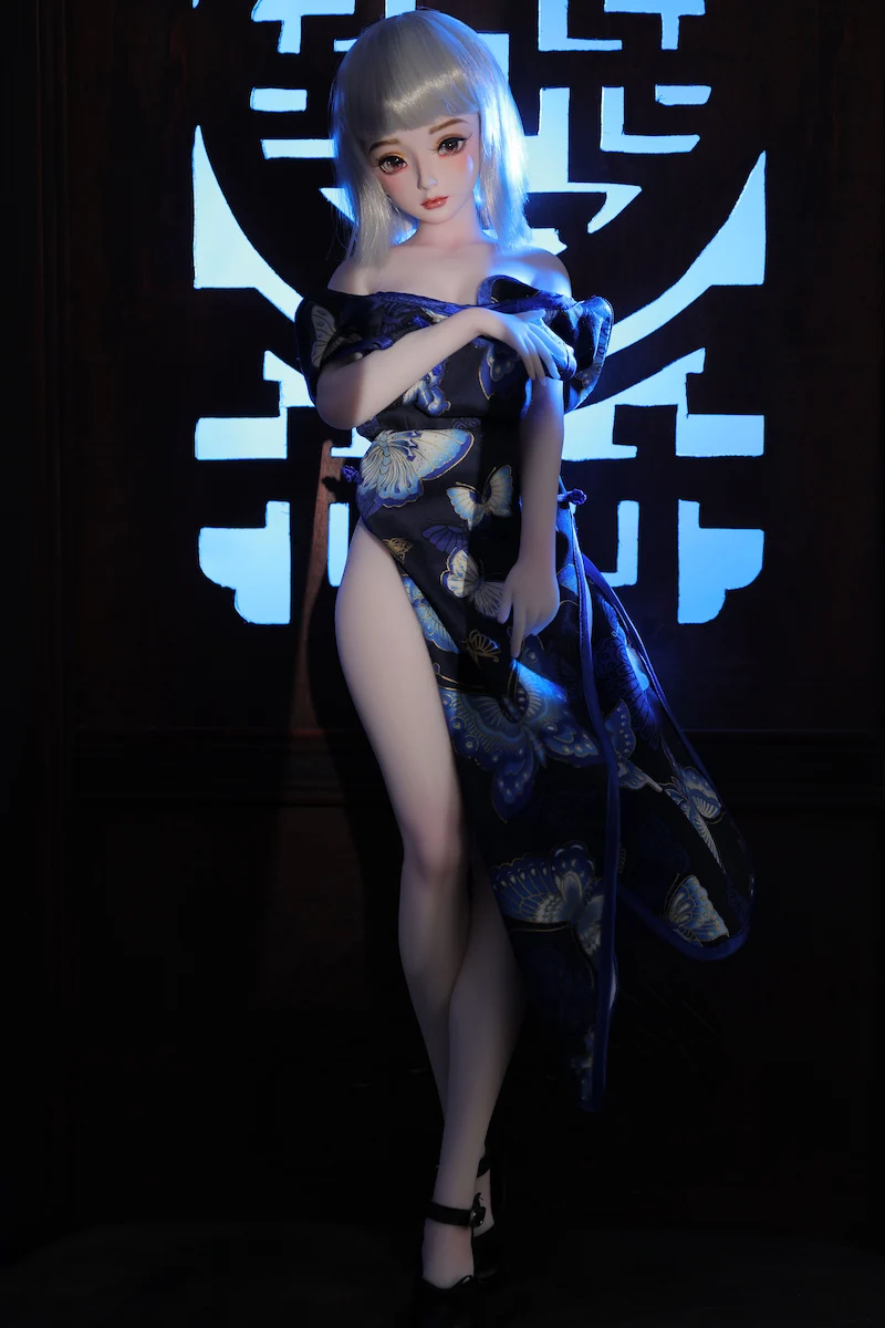 Silicone-mini-sex-toy-j60cm-ling-holding-chest-display