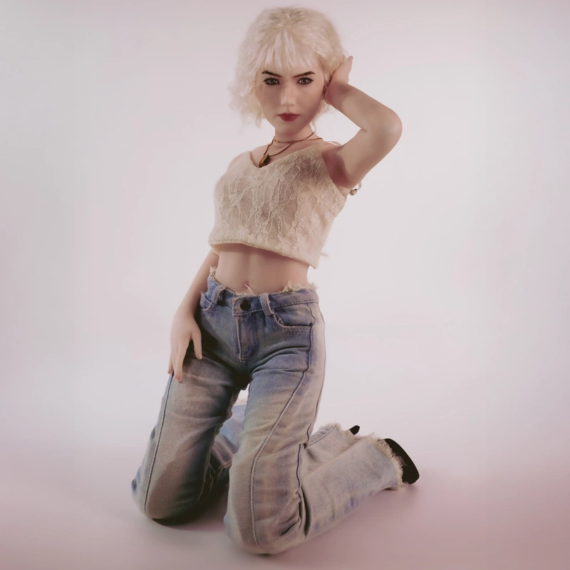 Super-realistic-mini-sex-toy-si60cm-s-tara-kneeling-front