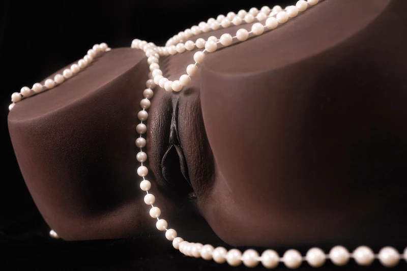 Female-sex-torso-butt-rs-6-cocoa-nude-with-jewelry