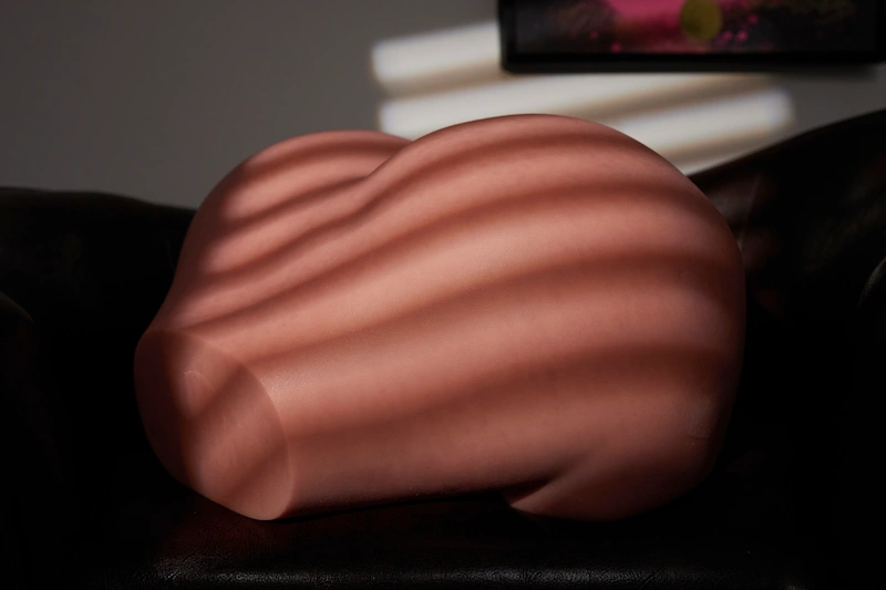 Gel-butt-sex-torso-rs-6-black-nude-doggy-pose-display