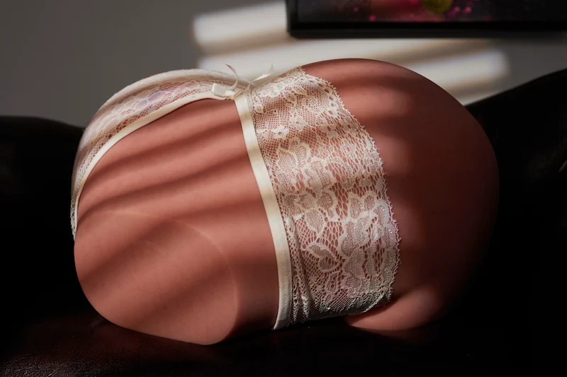 Lifelike-sex-butt-toy-rs-6-black-doggy-pose-display