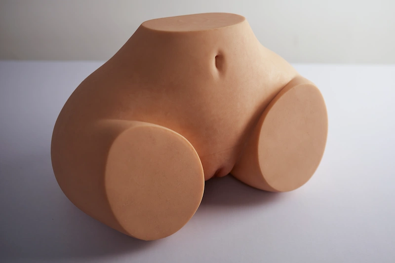 Lower-body-butt-sex-torso-rs-6-yellow-sitting-display