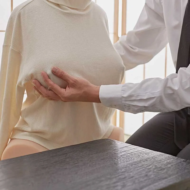 Full-size-sex-toy-planar-thigh-yellow-breast-touch-display