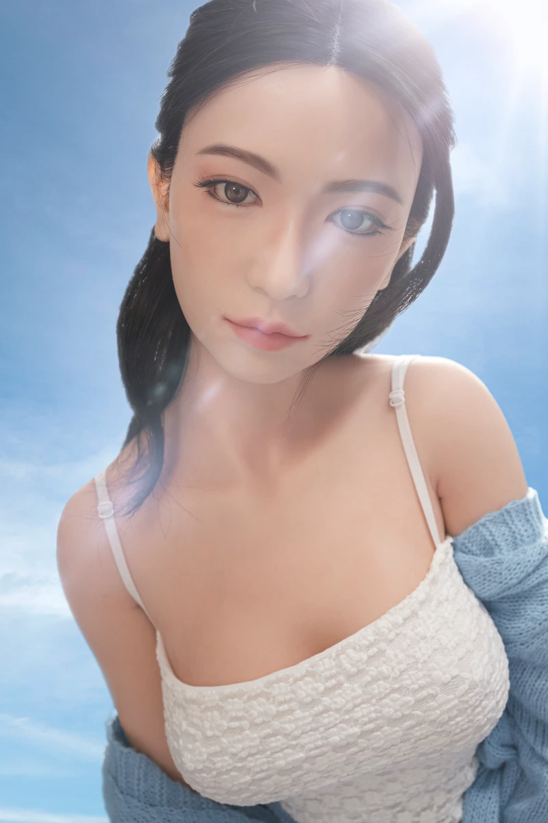Lifelike-sex-doll-ulw-siy158cm-mayu-head-closeup-display