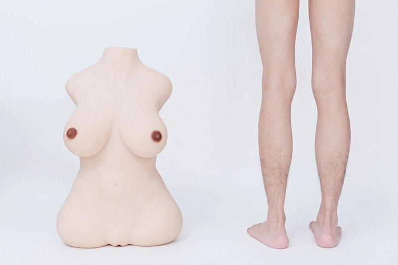 Love-doll-torso-round-thigh-yellow-leg-comparison-with-man