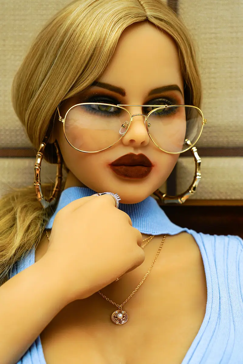 Female-sex-doll-torso-round-thigh-with-head-wearing-glasses-display