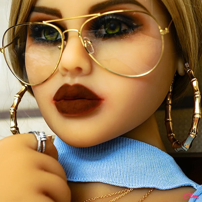 Torso-sex-doll-round-thigh-with-head-face-detail-display