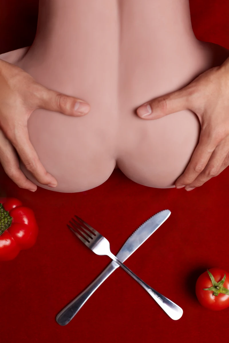 Sexy-butt-sex-torso-r4-black-both-hands-grabbing-butt